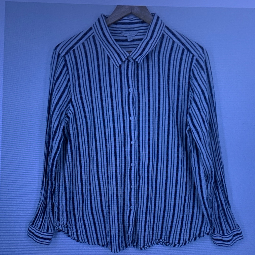 Striped Long-Sleeve Button-Up Shirt - Black & White